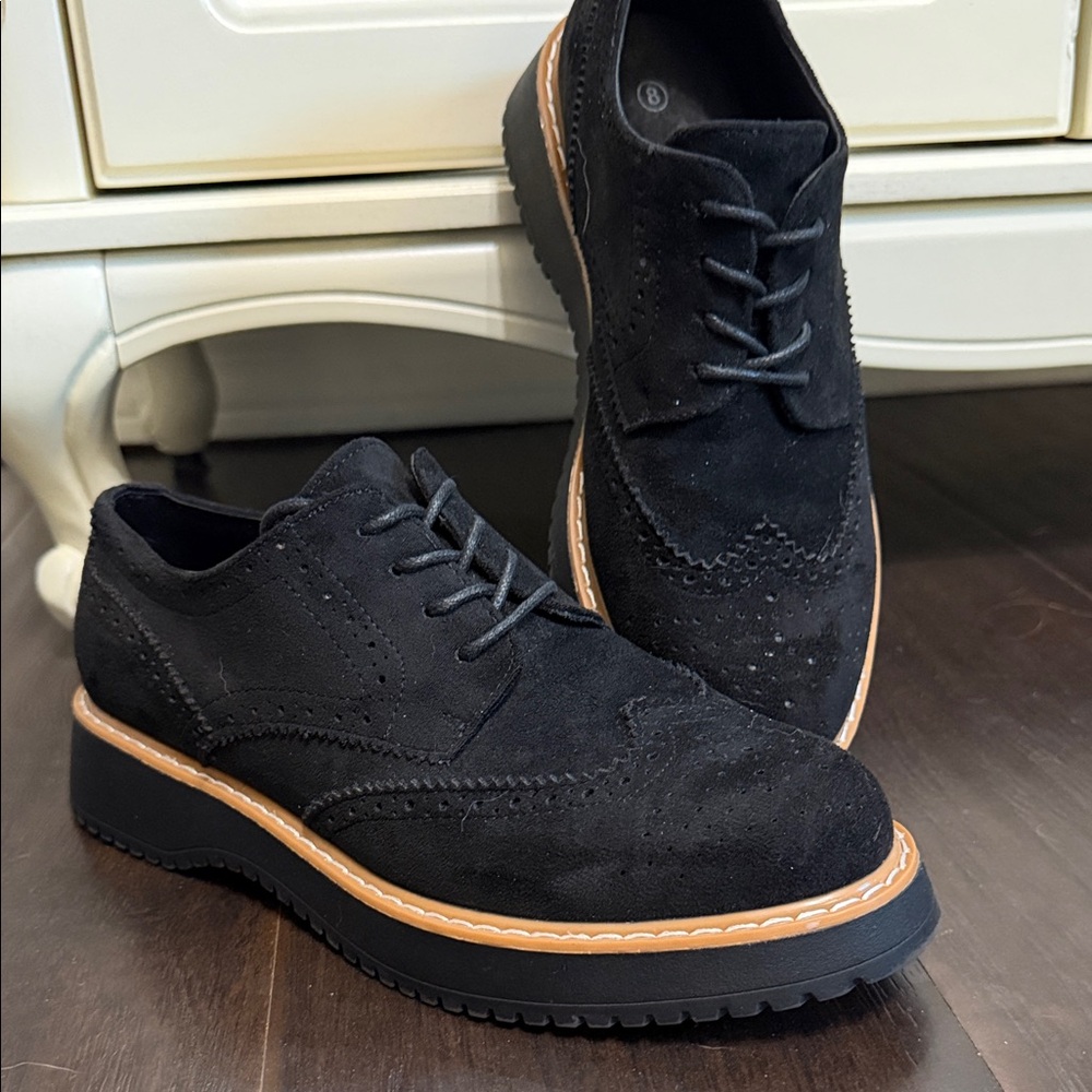 Black Suede Women’s Wing Tip Shoes